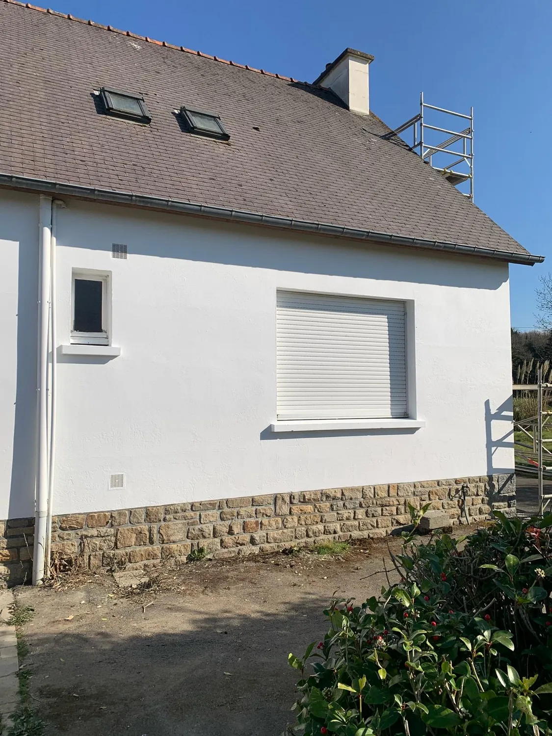 installation de fenetre de toit laille